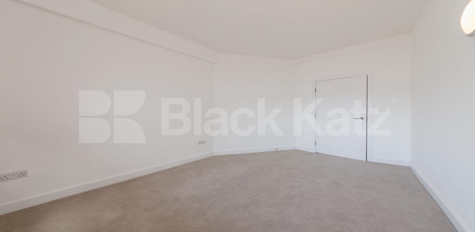 			NEW INSTRUCTION!, 3 Bedroom, 1 bath, 1 reception Apartment			 SPRINGFIELD HOUSE LOFTS-TYSSEN STREET, DALSTON E8